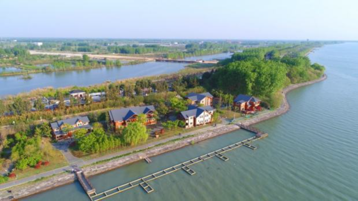 近日水利部就秦淮河大堤违建问题进行约谈