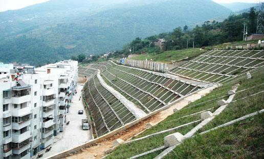 公路边坡率的计算方法和边坡监测方法