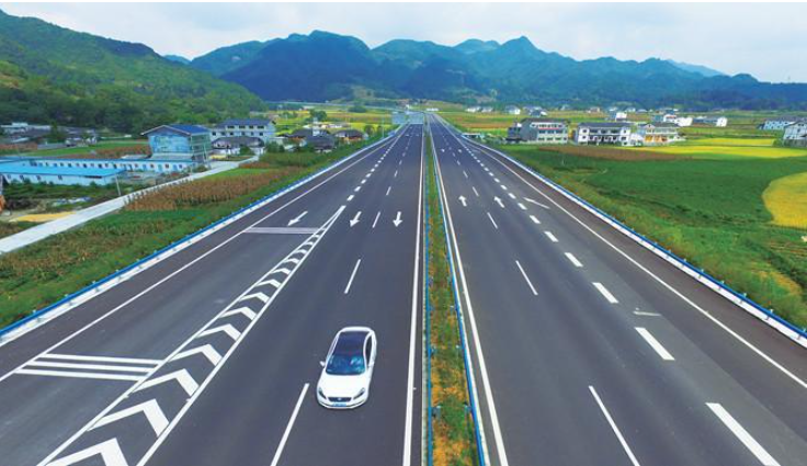 祝贺京雄高速公路河北段工程完工，明年5月可实现全线通车