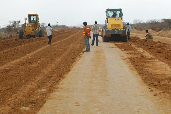 土体本身以及人为因素对土方路基压实度的影响
