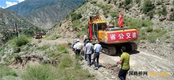 关于山体滑坡泥石流自救办法和发生前征兆